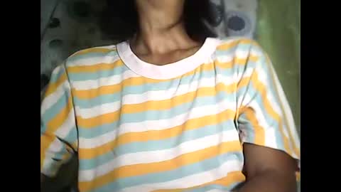 Snapshot of sweetbella24 chatting on June 2026 12:39:01 PM im anne online show from June 2026 12:39:01 PM