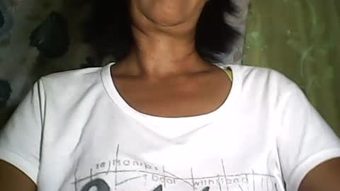 Snapshot of sweetbella24 chatting on July 2026 02:23:01 PM im anne online show from July 2026 02:23:01 PM