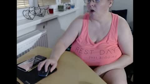 Sweetboobs85h online show from February 2025 09:20:02 PM