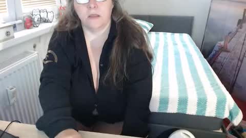 Sweetboobs85h online show from October 2025 06:47:01 AM