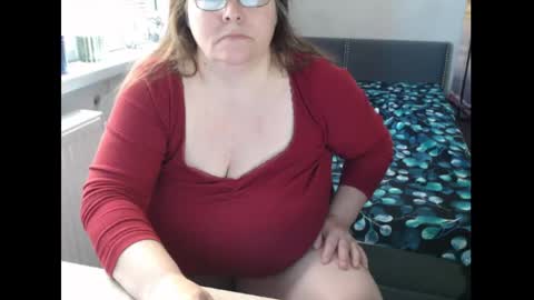 Snapshot of sweetboobs85h chatting on May 2026 08:42:01 AM Sweetboobs85h online show from May 2026 08:42:01 AM