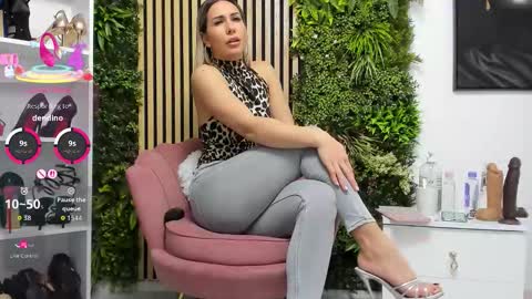 Cherry online show from November 2025 07:11:02 AM