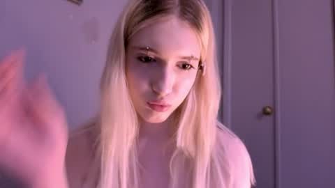Snapshot of sweetcrystalll chatting on August 2026 05:59:02 PM sweetcrystalll online show from August 2026 05:59:02 PM