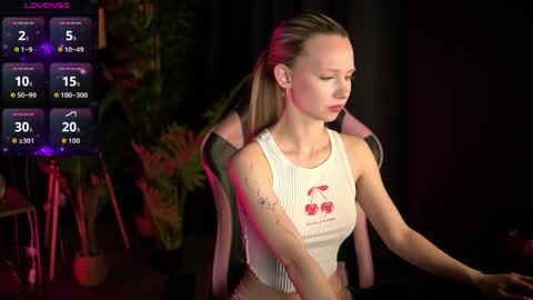 Lina online show from April 2026 05:33:01 PM