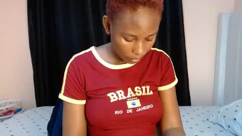 Snapshot of sweetdeee_ chatting on June 2026 05:35:02 PM sweetDee online show from June 2026 05:35:02 PM