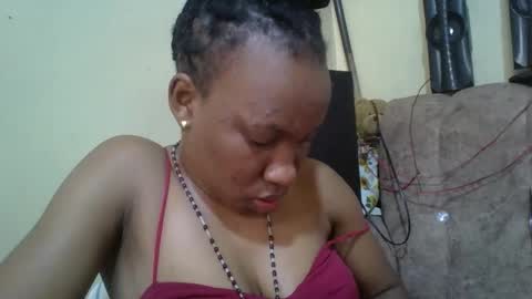 Snapshot of sweetdiva2012 chatting on October 2025 06:06:02 AM sweetdiva2012 online show from October 2025 06:06:02 AM