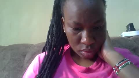 Snapshot of sweetdiva2012 chatting on April 2026 04:46:01 AM sweetdiva2012 online show from April 2026 04:46:01 AM