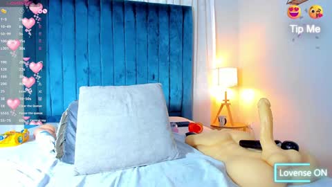 Mia online show from January 2025 03:30:02 PM