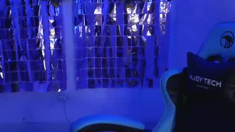 sweet  online show from February 2025 12:29:01 AM