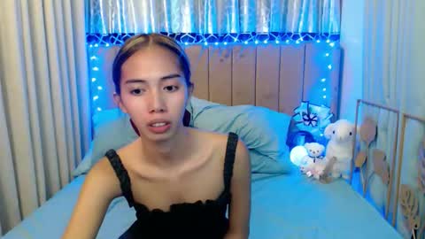 Snapshot of sweetgirl_daphne chatting on June 2026 08:37:01 AM sweetgirl_daphne online show from June 2026 08:37:01 AM
