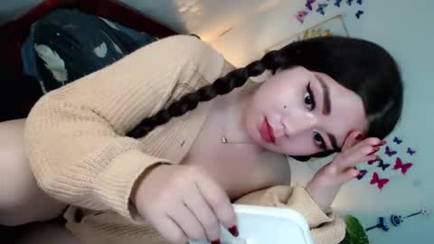 Snapshot of sweetgirl_mayxx chatting on May 2026 01:43:01 AM May online show from May 2026 01:43:01 AM