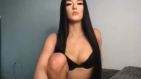 Gracie  online show from November 2025 10:59:02 PM