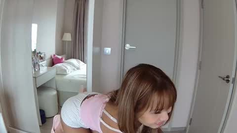 Snapshot of sweetie_natasha chatting on September 2025 06:18:02 AM Sweetie Natasha online show from September 2025 06:18:02 AM