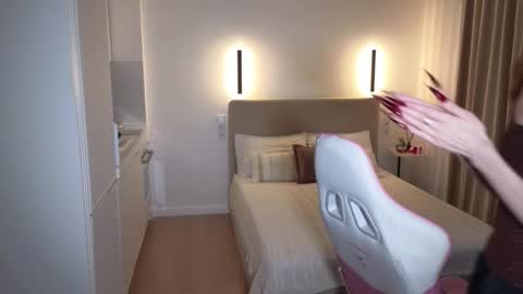 Snapshot of sweetiebones chatting on January 2026 04:16:01 AM bratty gf online show from January 2026 04:16:01 AM