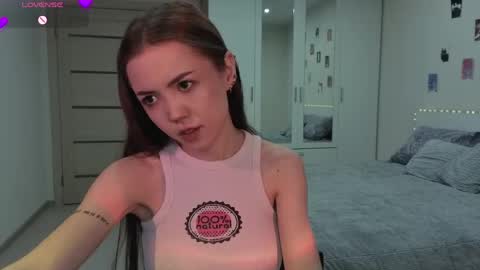 Snapshot of sweetieee_kira chatting on June 2026 03:18:02 AM sweetieee_kira online show from June 2026 03:18:02 AM