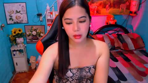 Nicole online show from December 2024 10:13:02 PM