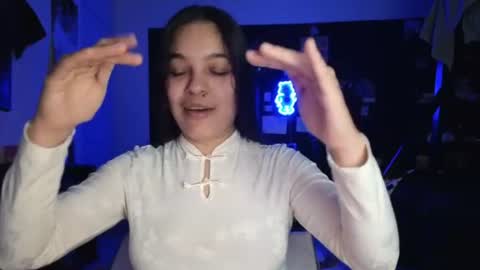 Snapshot of sweetieslikebutter chatting on June 2026 04:26:01 AM Blu Sweets online show from June 2026 04:26:01 AM