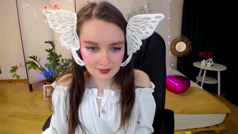 sweetintouch online show from February 2025 03:28:01 AM
