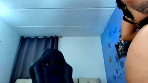 Isabella online show from March 2026 05:44:01 AM