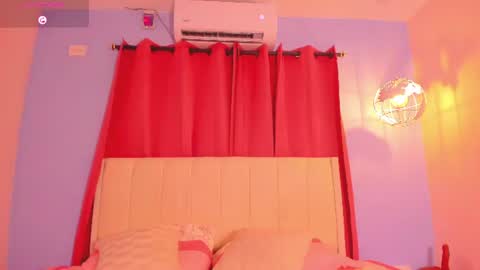 Snapshot of sweetkimmie_ chatting on June 2026 12:22:01 PM Isabel online show from June 2026 12:22:01 PM