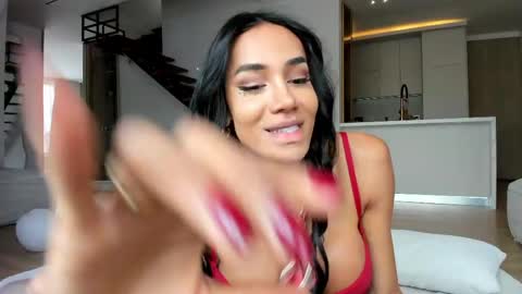 Laura Saenz  Geminis online show from May 2026 03:06:02 PM