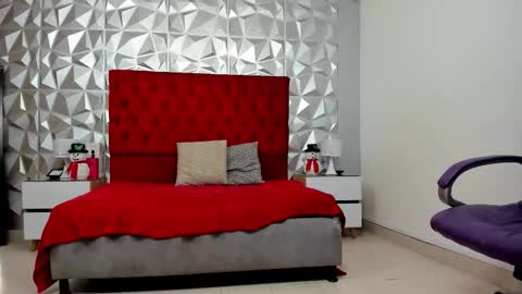 Lauren online show from November 2025 05:46:01 AM