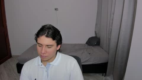 Lian online show from October 2025 07:11:01 PM