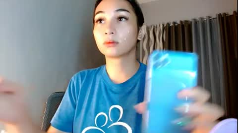 Snapshot of sweetlilly_18 chatting on July 2026 05:24:01 AM Lilly online show from July 2026 05:24:01 AM