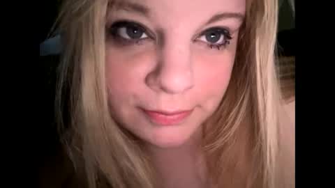 Snapshot of sweetlisa92 chatting on May 2026 11:42:02 AM Lisa online show from May 2026 11:42:02 AM