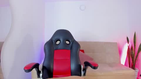 instagram sweetluna 0 online show from December 2025 06:34:02 PM