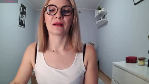 Snapshot of sweetmarthaaa chatting on January 2025 11:31:02 AM sweetmarthaaa online show from January 2025 11:31:02 AM