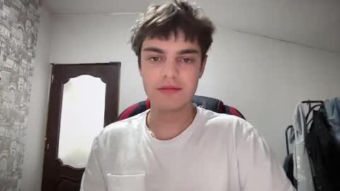 sweetmaxyy online show from May 2026 06:43:01 AM