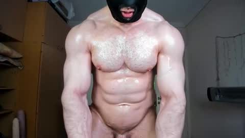 Snapshot of sweetmuscles_boy chatting on June 2026 04:35:02 AM Lorenzo online show from June 2026 04:35:02 AM