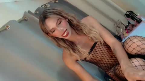 Snapshot of sweetnaughty_mia chatting on July 2026 08:16:01 AM sweetnaughty_mia online show from July 2026 08:16:01 AM