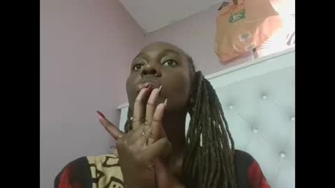 Novah girlie online show from May 2026 02:35:01 PM