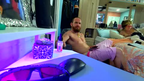 WeAim2PZzz online show from February 2025 02:16:02 AM