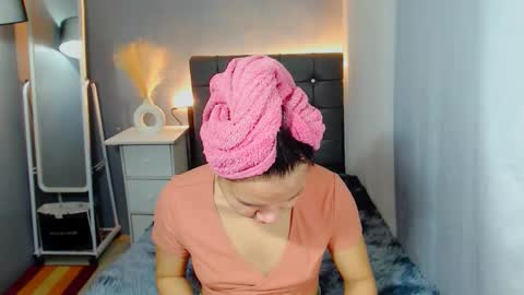 Snapshot of sweetnwildts chatting on October 2025 01:38:01 AM Ghena online show from October 2025 01:38:01 AM