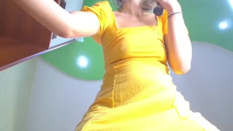 Veronica and Alex online show from September 2025 05:42:01 AM