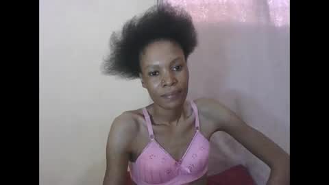 ESTHER online show from May 2026 02:10:01 PM