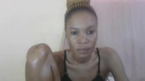 Snapshot of sweetpetite254 chatting on July 2026 06:31:01 AM ESTHER online show from July 2026 06:31:01 AM