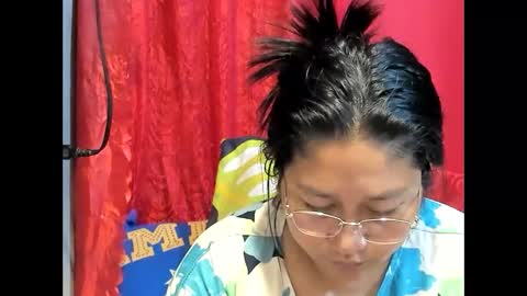 Snapshot of sweetpilipina88 chatting on April 2026 10:42:01 AM MIA online show from April 2026 10:42:01 AM