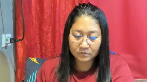 Snapshot of sweetpilipina88 chatting on April 2026 08:29:02 AM MIA online show from April 2026 08:29:02 AM