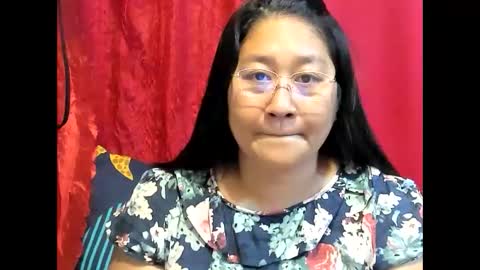 Snapshot of sweetpilipina88 chatting on April 2026 02:28:01 AM MIA online show from April 2026 02:28:01 AM