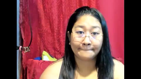 Snapshot of sweetpilipina88 chatting on April 2026 08:17:01 AM MIA online show from April 2026 08:17:01 AM