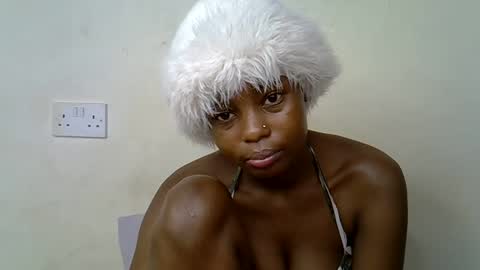 Snapshot of sweetrall chatting on February 2026 03:01:01 PM Lilly online show from February 2026 03:01:01 PM