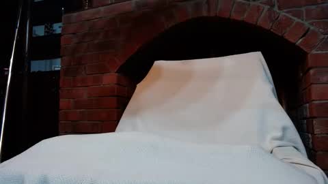 Sweet Red Berries online show from January 2026 12:42:01 PM