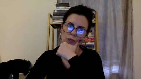 Snapshot of sweetriddance chatting on November 2025 06:18:01 PM sweetriddance online show from November 2025 06:18:01 PM