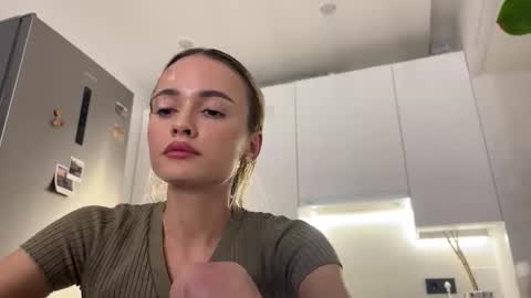 Snapshot of sweetsatalana chatting on May 2026 09:45:01 PM sweetsatalana online show from May 2026 09:45:01 PM