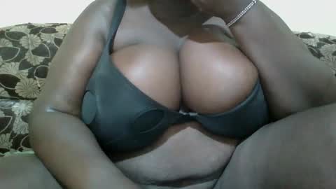 Snapshot of sweetsensationtee chatting on February 2026 09:59:02 AM sweetsensation online show from February 2026 09:59:02 AM