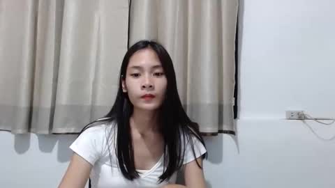 Mia online show from December 2024 08:48:02 AM